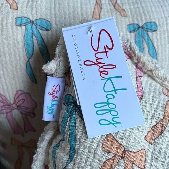 Style Happy Pastel Bows Throw Pillow - Picture 4 of 10